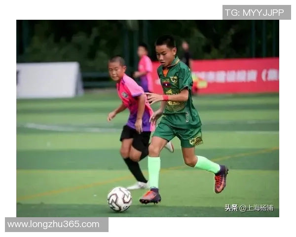 为国争光的足球明星们在绿茵场上书写传奇与荣耀的故事