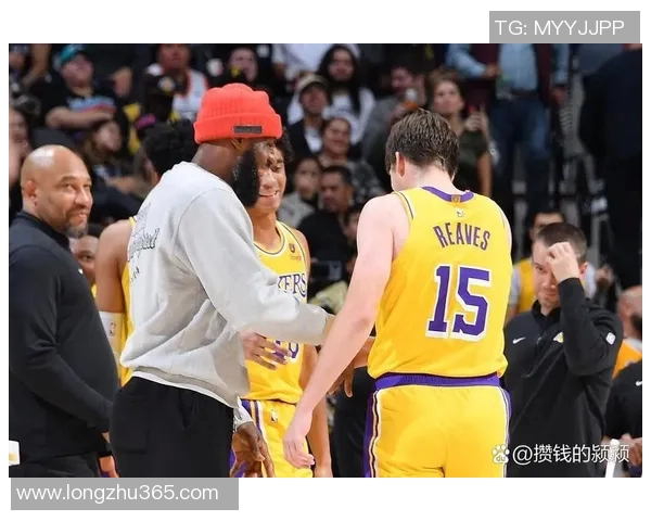 武汉篮球队逆袭之路揭秘：从低谷到巅峰的精彩历程与奋斗精神