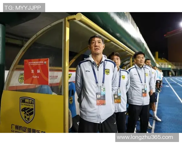 广州足球队灵活性创新高引发关注助力球队未来发展