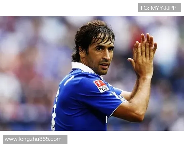 足球明星们的可爱瞬间大集合让你心动不已的萌态表演