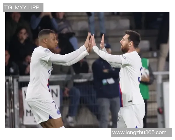 足球明星惊喜爆大奖视频揭晓背后故事与精彩瞬间